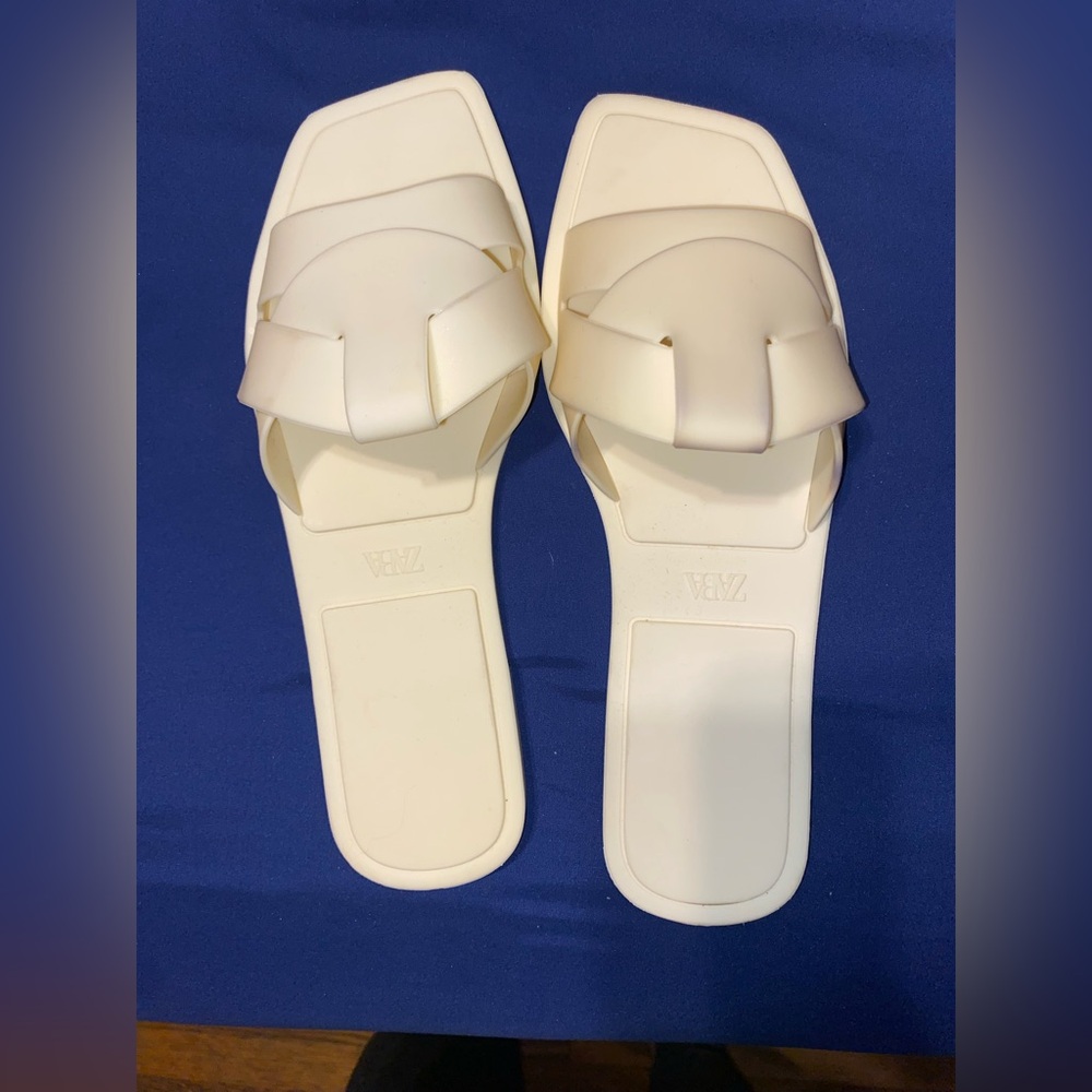 Zara Cream Minimalist Sandals